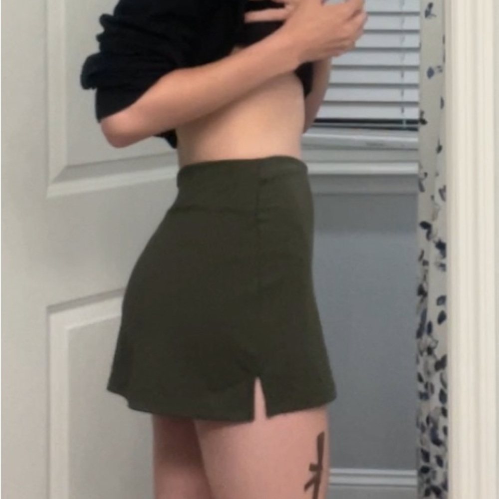 Forever 21 dark green skirt